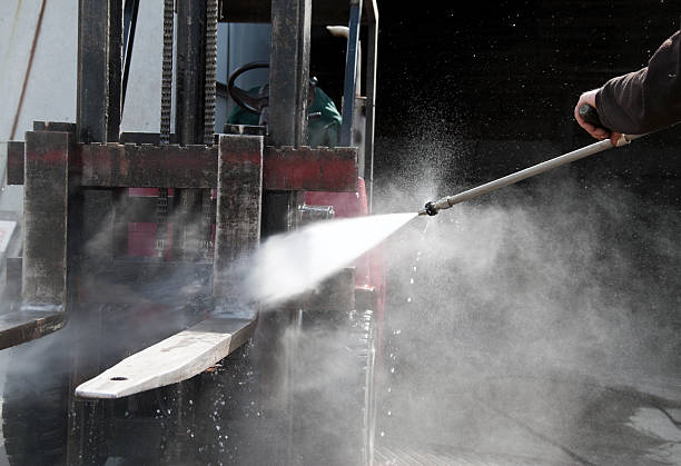 Best Soft Washing for Delicate Surfaces in Metamora, IL